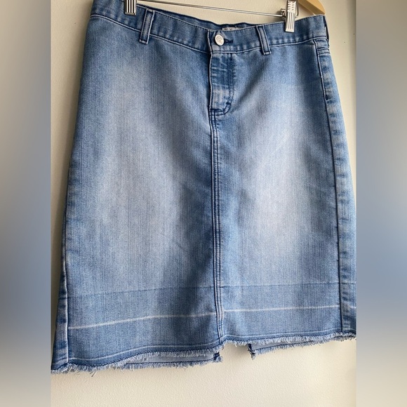 Calvin Klein Denim Skirt Blue Size 7 Raw Hem Pencil Jean Mini Women’s Y2K 00s - Picture 3 of 8